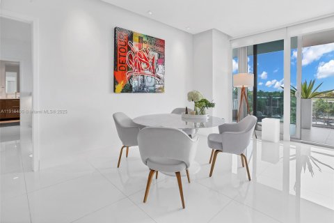 Condo in Key Biscayne, Florida, 2 bedrooms № 2039704 - photo 13