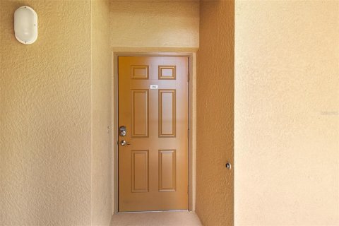 Copropriété à louer à Bradenton, Floride: 2 chambres, 104.14 m2 № 2298978 - photo 5