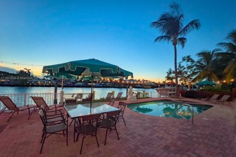 Commercial property in Pompano Beach, Florida № 1963353 - photo 21