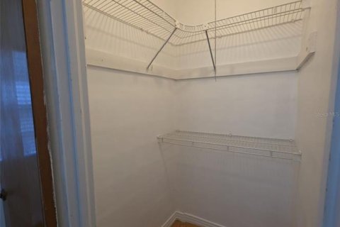 Villa ou maison à louer à Orlando, Floride: 2 chambres, 86.77 m2 № 2415346 - photo 11