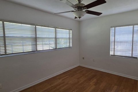 Villa ou maison à louer à Orlando, Floride: 2 chambres, 86.77 m2 № 2415346 - photo 10