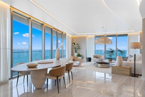 Condo in Sunny Isles Beach, Florida, 4 bedrooms  № 2316032