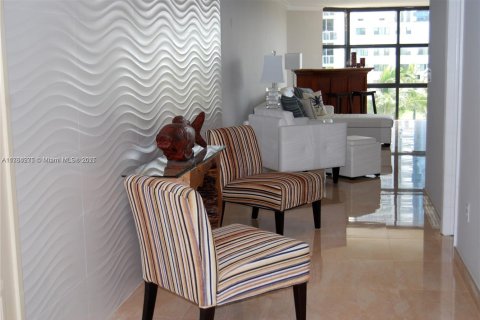 Copropriété à louer à Miami Beach, Floride: 1 chambre, 139.63 m2 № 1977196 - photo 10