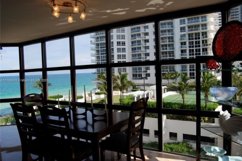 Copropriété à louer à Miami Beach, Floride: 1 chambre, 139.63 m2 № 1977196 - photo 6