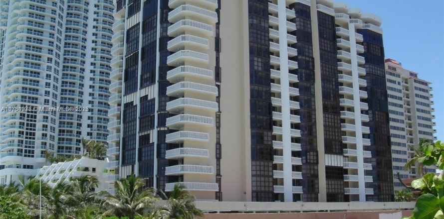 Condo à Miami Beach, Floride, 1 chambre  № 1977196