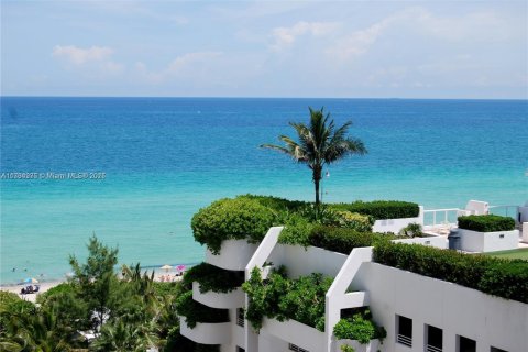 Copropriété à louer à Miami Beach, Floride: 1 chambre, 139.63 m2 № 1977196 - photo 3
