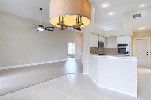House in Wesley Chapel, Florida 4 bedrooms, 186.27 sq.m. № 1887116 - photo 18