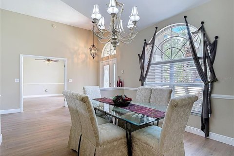 House in Wesley Chapel, Florida 4 bedrooms, 186.27 sq.m. № 1887116 - photo 8