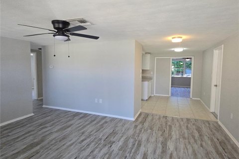 Villa ou maison à vendre à New Port Richey, Floride: 3 chambres, 136.38 m2 № 2433216 - photo 5