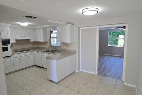 Villa ou maison à vendre à New Port Richey, Floride: 3 chambres, 136.38 m2 № 2433216 - photo 6
