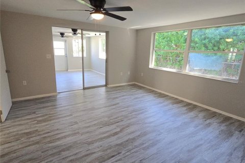 Villa ou maison à vendre à New Port Richey, Floride: 3 chambres, 136.38 m2 № 2433216 - photo 13