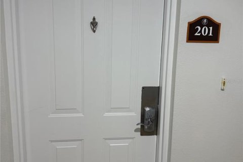 Condo in Four Corners, Florida, 3 bedrooms  № 1854504 - photo 2