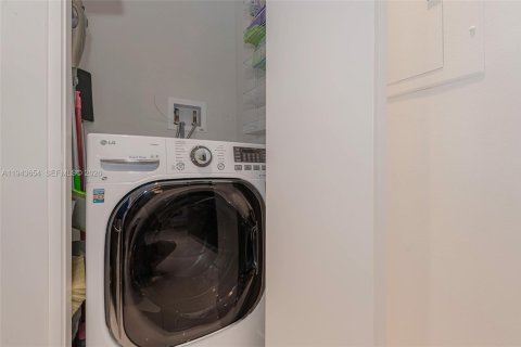 Снять в аренду кондоминиум в Майами, Флорида 2 спальни, 114.92м2, № 2000547 - фото 15