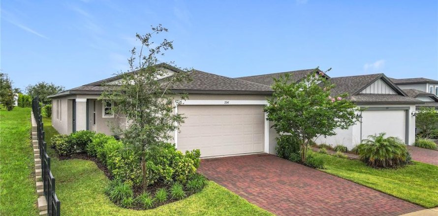 House in Minneola, Florida 4 bedrooms, 149.57 sq.m. № 1686948