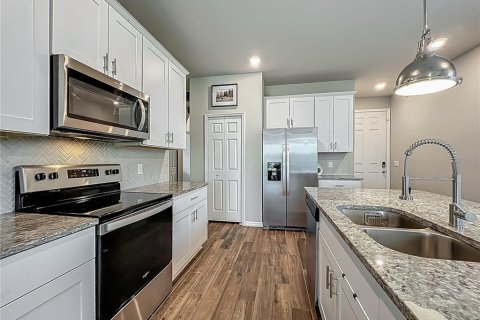 House in Minneola, Florida 4 bedrooms, 149.57 sq.m. № 1686948 - photo 8