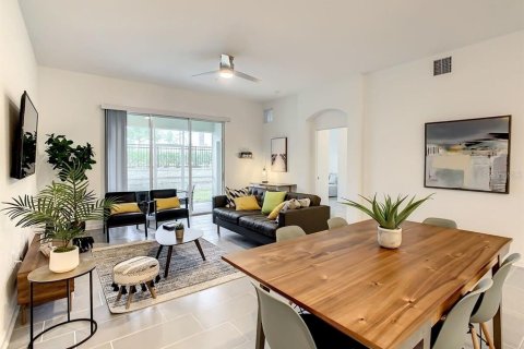 Condominio en alquiler en Davenport, Florida, 2 dormitorios, 128.95 m2 № 1915829 - foto 9