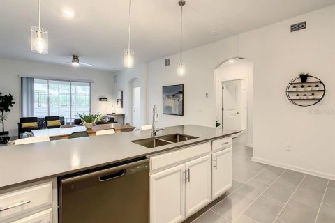 Condominio en alquiler en Davenport, Florida, 2 dormitorios, 128.95 m2 № 1915829 - foto 17