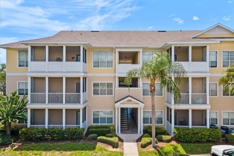 Condominio en alquiler en Bradenton, Florida, 2 dormitorios, 93.65 m2 № 1837295 - foto 1