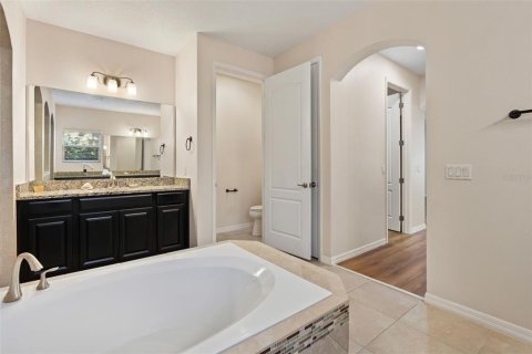 Casa en venta en Winter Garden, Florida, 4 dormitorios, 359.62 m2 № 1718716 - foto 15