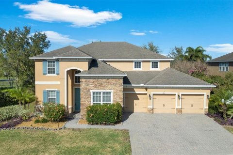 House in Winter Garden, Florida 4 bedrooms, 359.62 sq.m. № 1718716 - photo 1