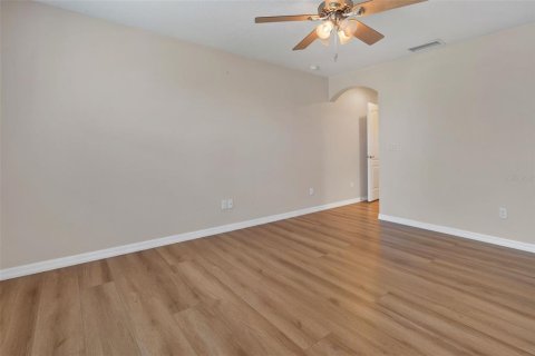House in Winter Garden, Florida 4 bedrooms, 359.62 sq.m. № 1718716 - photo 22