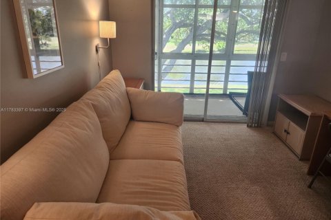Condo in Deerfield Beach, Florida, 2 bedrooms  № 1862662 - photo 4