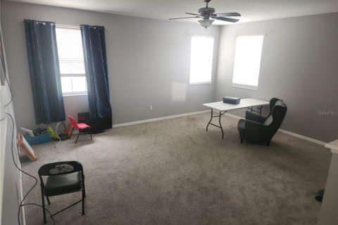 Casa en venta en Brandon, Florida, 5 dormitorios, 320.7 m2 № 1789753 - foto 11
