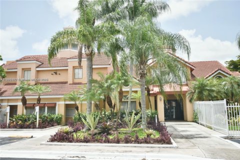 Copropriété à louer à Miami, Floride: 1 chambre, 54.63 m2 № 1945675 - photo 2