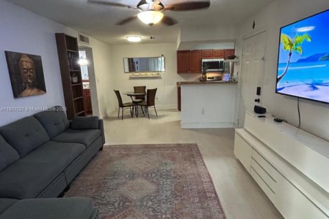 Copropriété à louer à Miami, Floride: 1 chambre, 54.63 m2 № 1945675 - photo 6