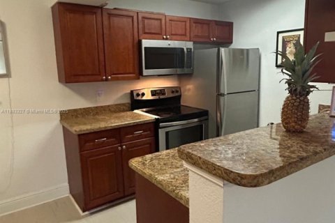 Copropriété à louer à Miami, Floride: 1 chambre, 54.63 m2 № 1945675 - photo 11