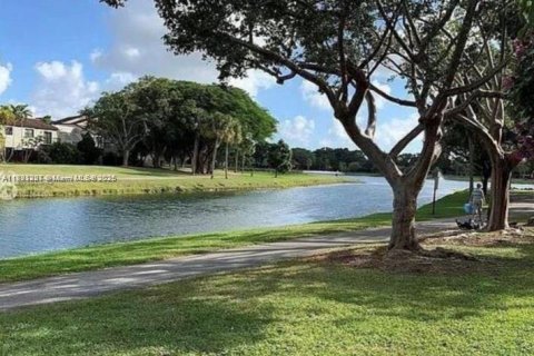 Copropriété à louer à Miami, Floride: 1 chambre, 54.63 m2 № 1945675 - photo 29