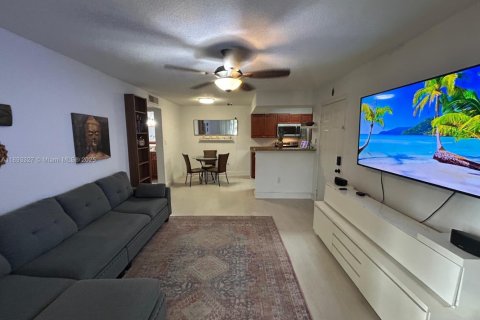 Copropriété à louer à Miami, Floride: 1 chambre, 54.63 m2 № 1945675 - photo 3
