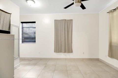 House in Fort Lauderdale, Florida 4 bedrooms, 135.64 sq.m. № 2023502 - photo 2