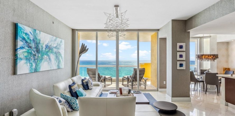 Condo à Sunny Isles Beach, Floride, 3 chambres  № 1728923