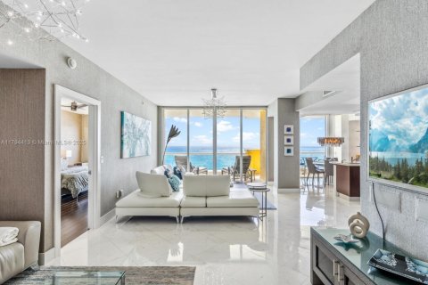 Copropriété à vendre à Sunny Isles Beach, Floride: 3 chambres, 205.69 m2 № 1728923 - photo 2