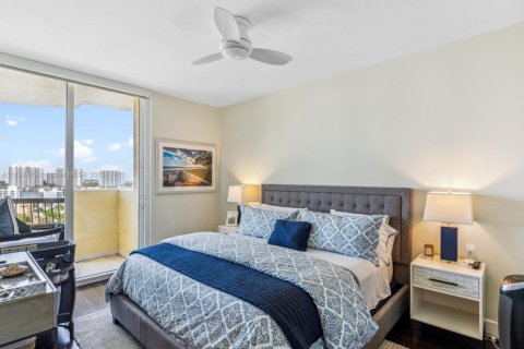Copropriété à vendre à Sunny Isles Beach, Floride: 3 chambres, 205.69 m2 № 1728923 - photo 24