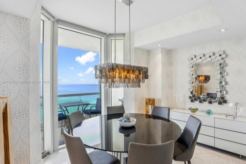 Copropriété à vendre à Sunny Isles Beach, Floride: 3 chambres, 205.69 m2 № 1728923 - photo 16