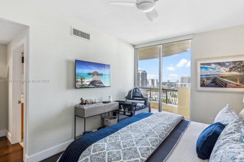 Copropriété à vendre à Sunny Isles Beach, Floride: 3 chambres, 205.69 m2 № 1728923 - photo 25