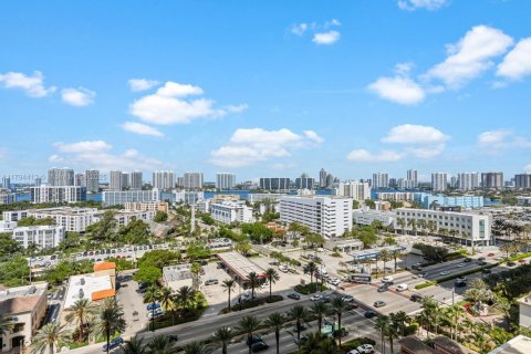 Copropriété à vendre à Sunny Isles Beach, Floride: 3 chambres, 205.69 m2 № 1728923 - photo 29