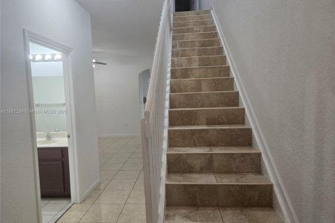 Adosado en venta en Miami Gardens, Florida, 3 dormitorios, 128.02 m2 № 1889381 - foto 7