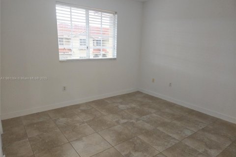 Adosado en venta en Miami Gardens, Florida, 3 dormitorios, 128.02 m2 № 1889381 - foto 16