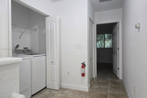 Adosado en venta en Miami Gardens, Florida, 3 dormitorios, 128.02 m2 № 1889381 - foto 10