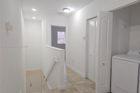 Adosado en venta en Miami Gardens, Florida, 3 dormitorios, 128.02 m2 № 1889381 - foto 14