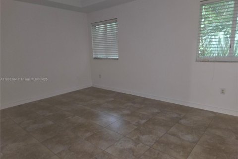 Adosado en venta en Miami Gardens, Florida, 3 dormitorios, 128.02 m2 № 1889381 - foto 11
