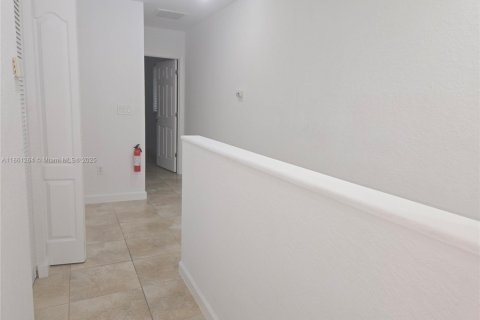 Adosado en venta en Miami Gardens, Florida, 3 dormitorios, 128.02 m2 № 1889381 - foto 18