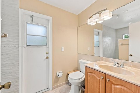 House in Coral Springs, Florida 4 bedrooms, 196.77 sq.m. № 2245970 - photo 25