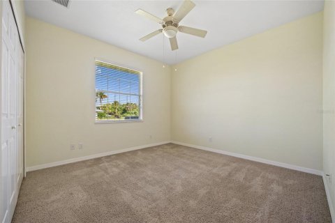 House in Port Charlotte, Florida 3 bedrooms, 212.75 sq.m. № 1830010 - photo 24