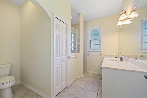 House in Port Charlotte, Florida 3 bedrooms, 212.75 sq.m. № 1830010 - photo 26