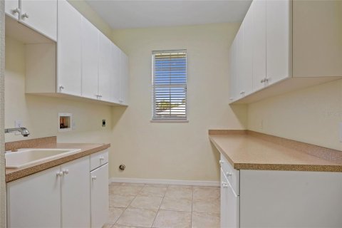 House in Port Charlotte, Florida 3 bedrooms, 212.75 sq.m. № 1830010 - photo 28