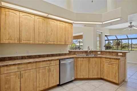 House in Port Charlotte, Florida 3 bedrooms, 212.75 sq.m. № 1830010 - photo 13